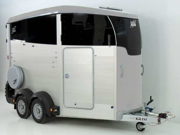 Ifor Williams Pferdeanhänger HBX 511|Sattelkammer|neues Modell|silber